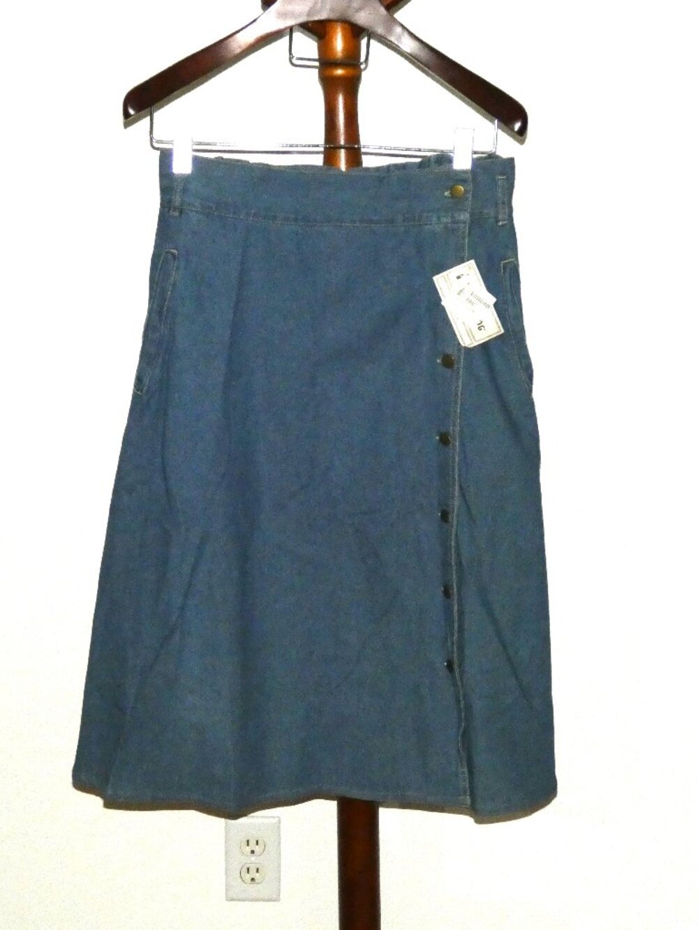 London Fog Denim A-Line Skirt Miss size 16 NWT